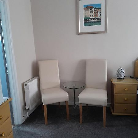 Relax At Rosscourt Guest House-Free On Site Parking (Adults Only) Bournemouth Eksteriør bilde