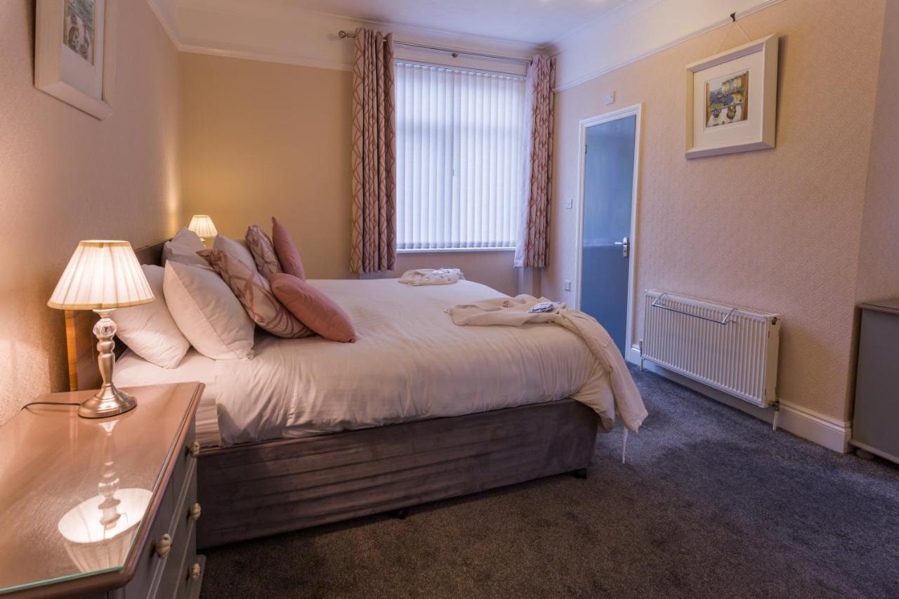 Relax At Rosscourt Guest House-Free On Site Parking (Adults Only) Bournemouth Eksteriør bilde