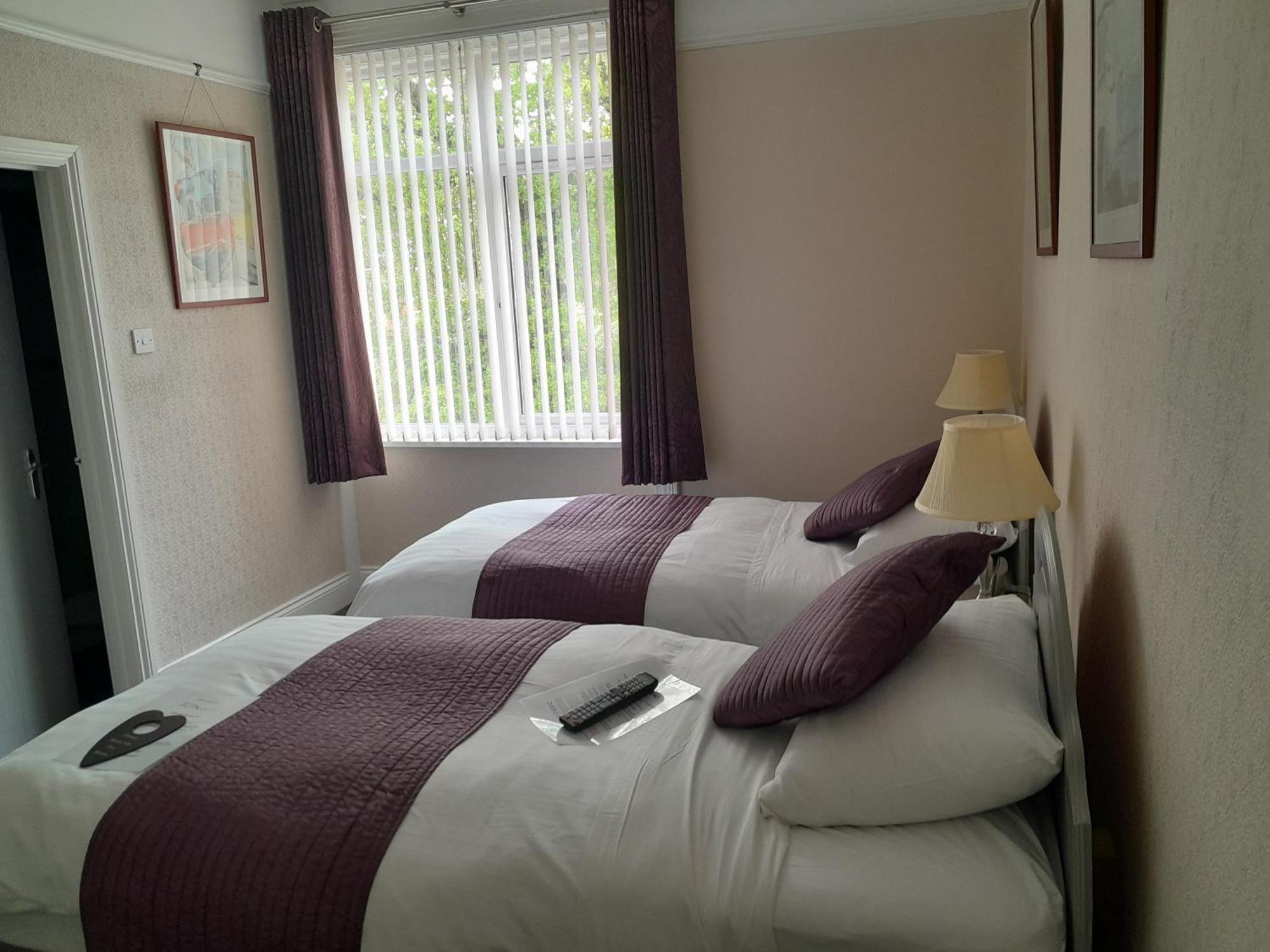 Relax At Rosscourt Guest House-Free On Site Parking (Adults Only) Bournemouth Eksteriør bilde