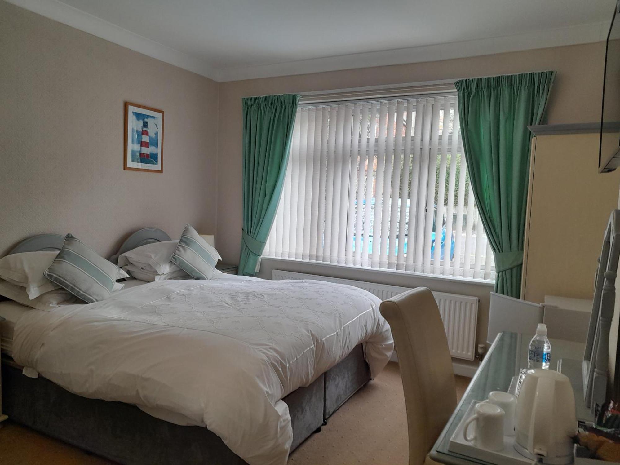 Relax At Rosscourt Guest House-Free On Site Parking (Adults Only) Bournemouth Eksteriør bilde
