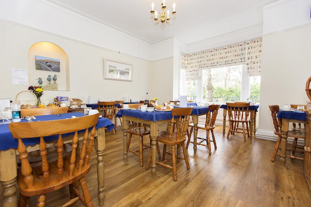 Relax At Rosscourt Guest House-Free On Site Parking (Adults Only) Bournemouth Eksteriør bilde